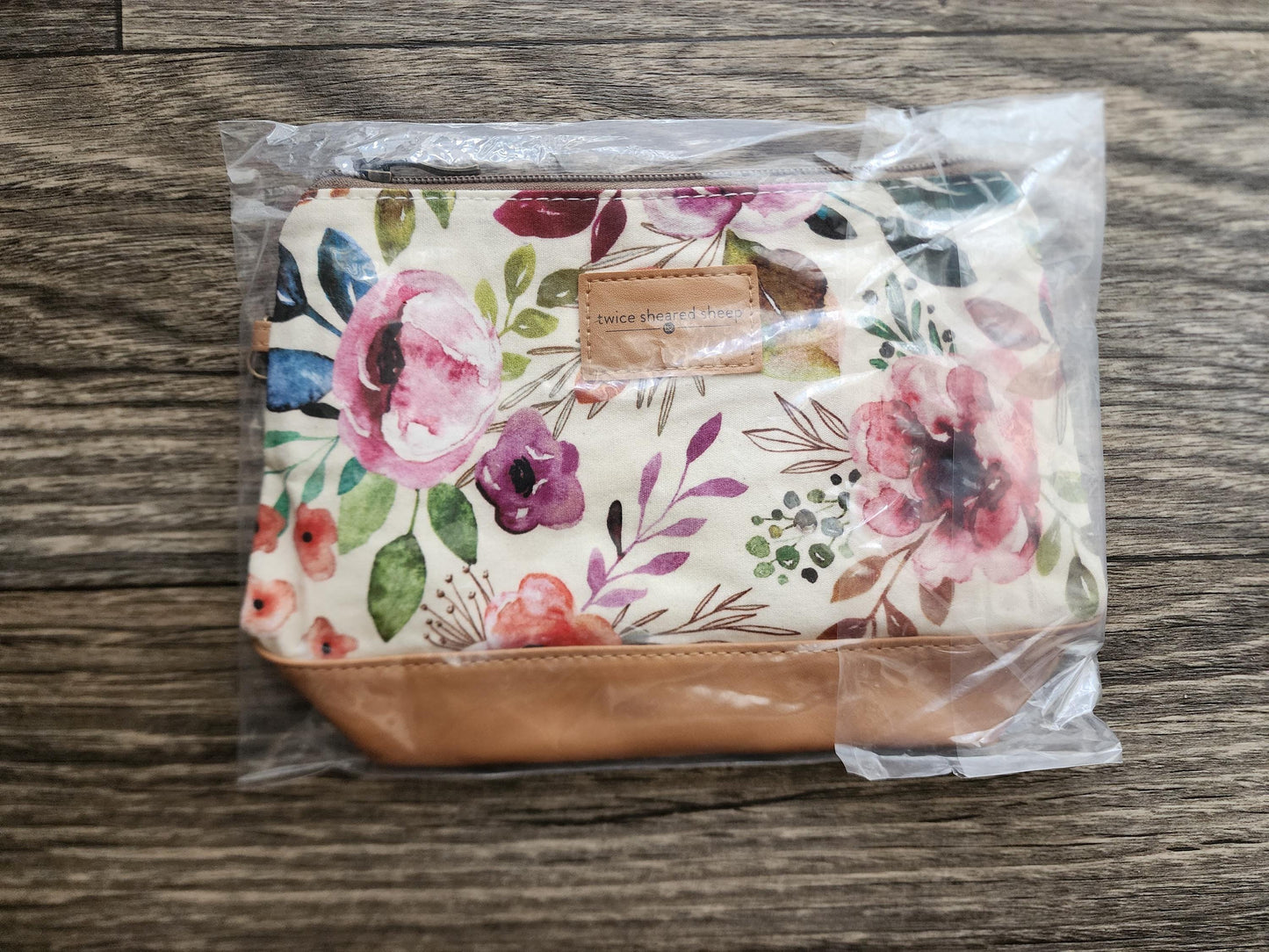 Twice Sheared Sheep Project Bag | Knitting and Crochet Project Holder with Outer Zipper | Medium Size yarn destash