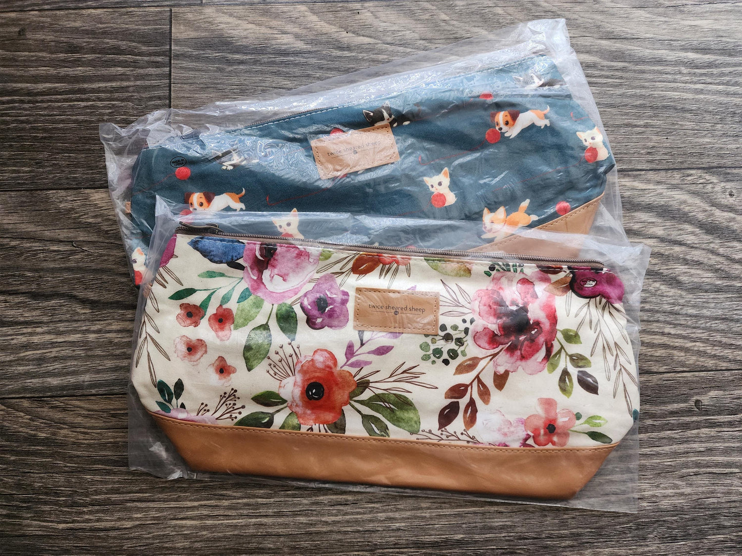 Twice Sheared Sheep Project Bag | Knitting and Crochet Project Holder with Outer Zipper | Medium Size | Cat and Dog