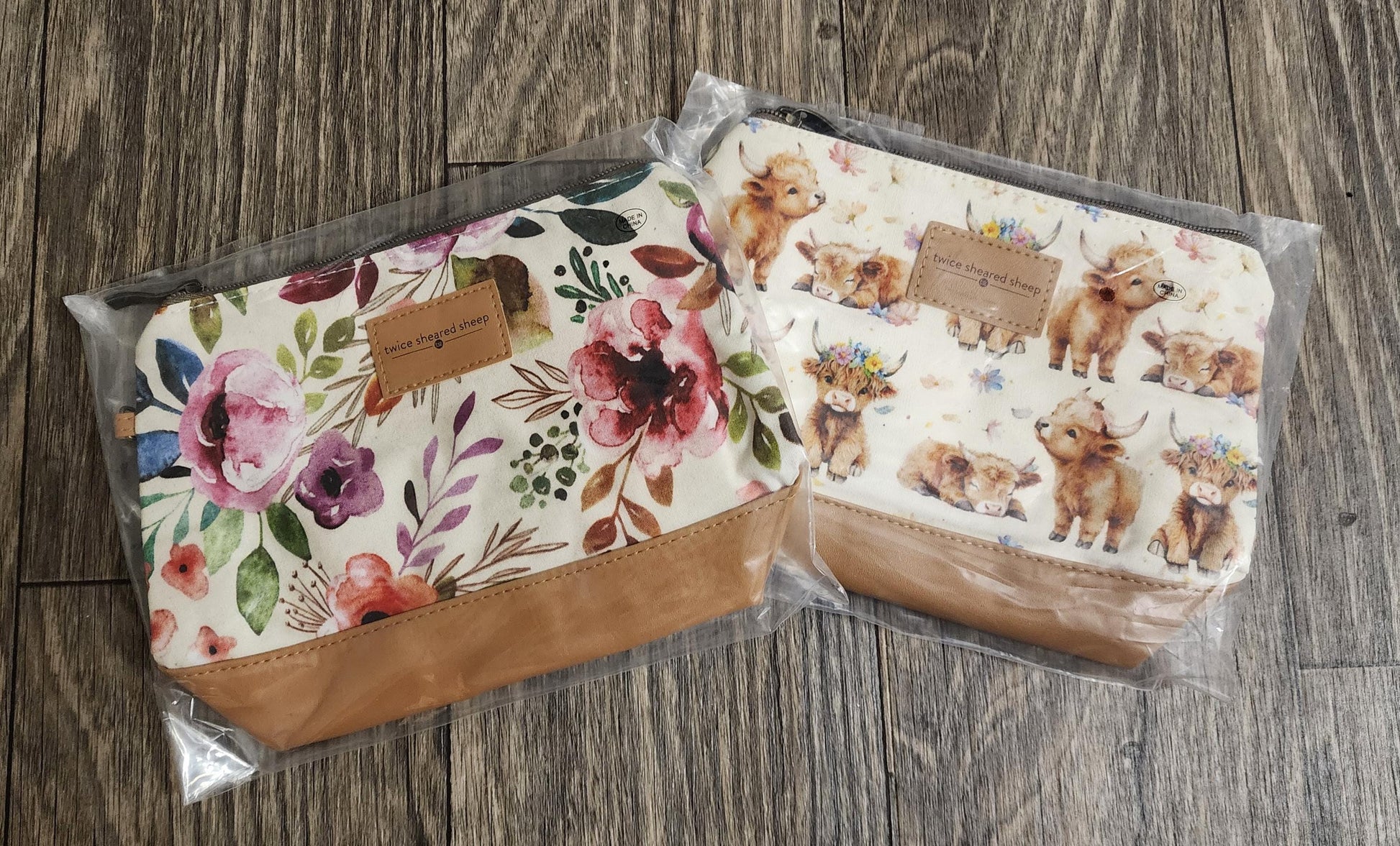 Twice Sheared Sheep Project Bag | Knitting and Crochet Project Holder with Outer Zipper | Medium Size Yarn destash