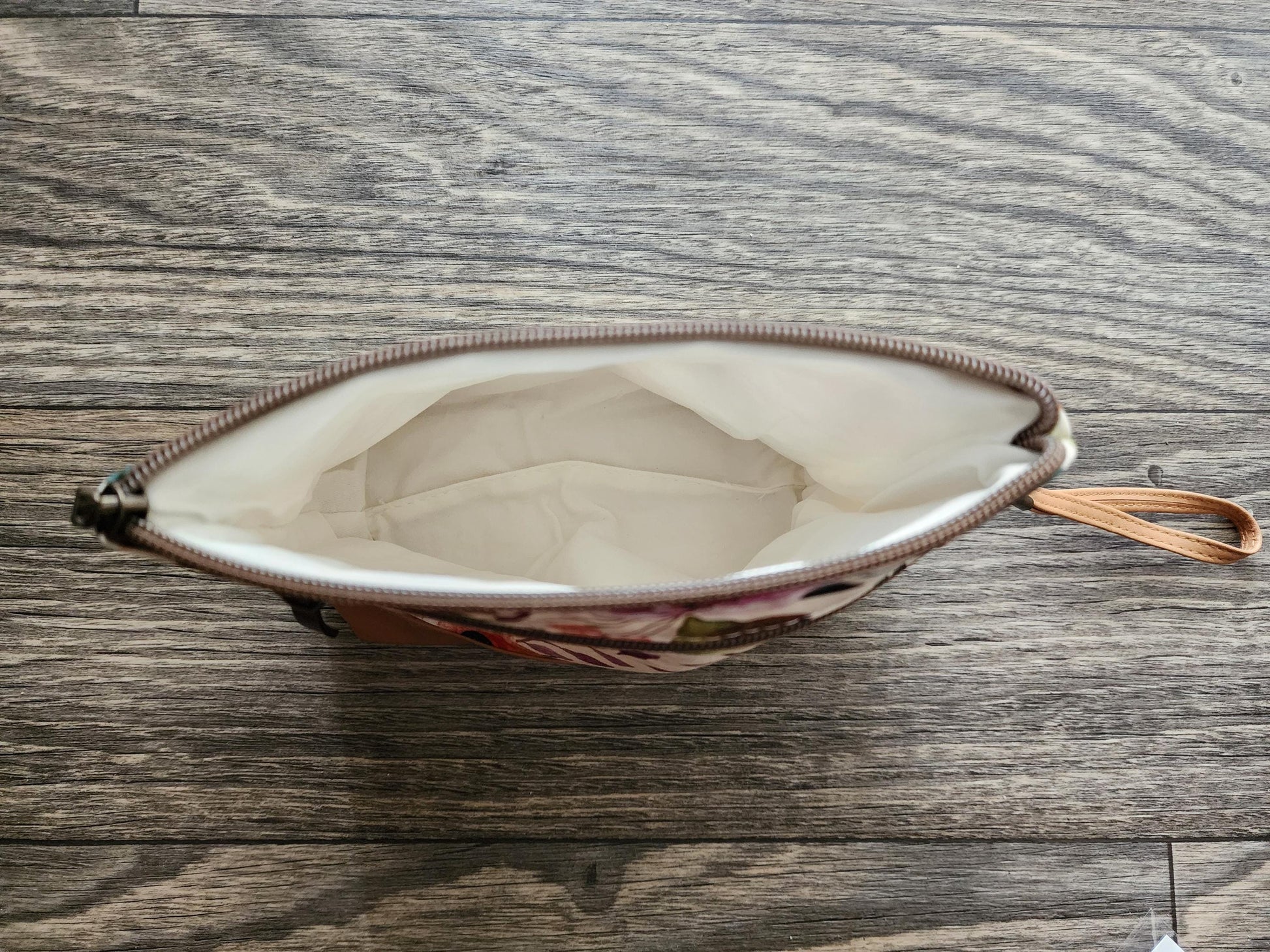 Twice Sheared Sheep Project Bag | Knitting and Crochet Project Holder with Outer Zipper | Medium Size yarn destash