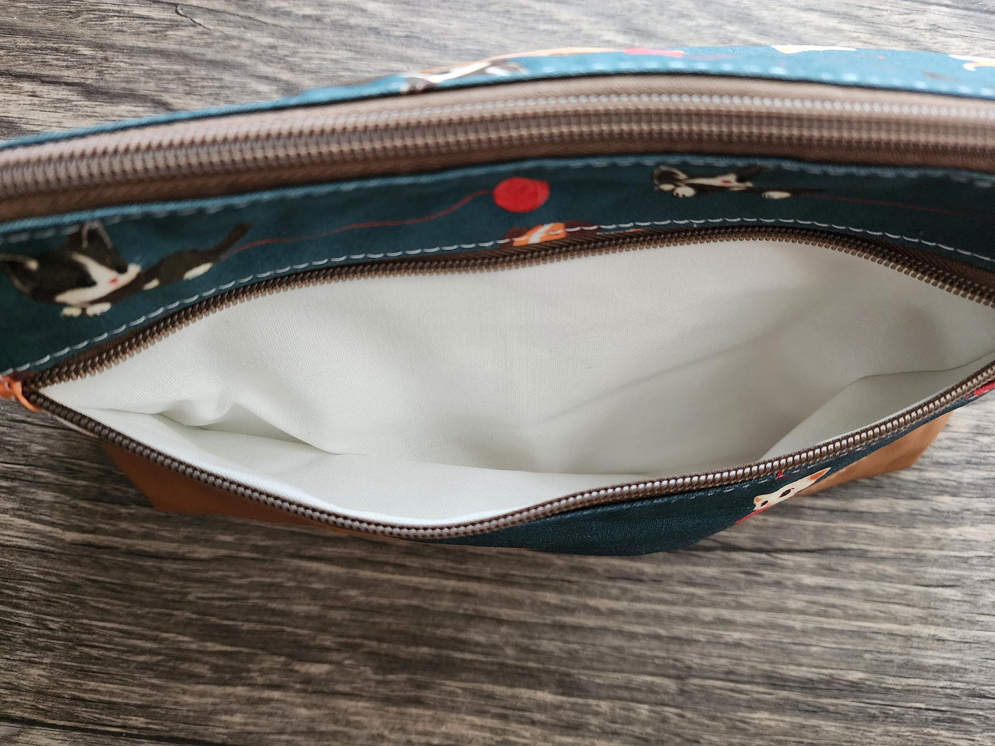 Twice Sheared Sheep Project Bag | Knitting and Crochet Project Holder with Outer Zipper | Medium Size | Cat and Dog