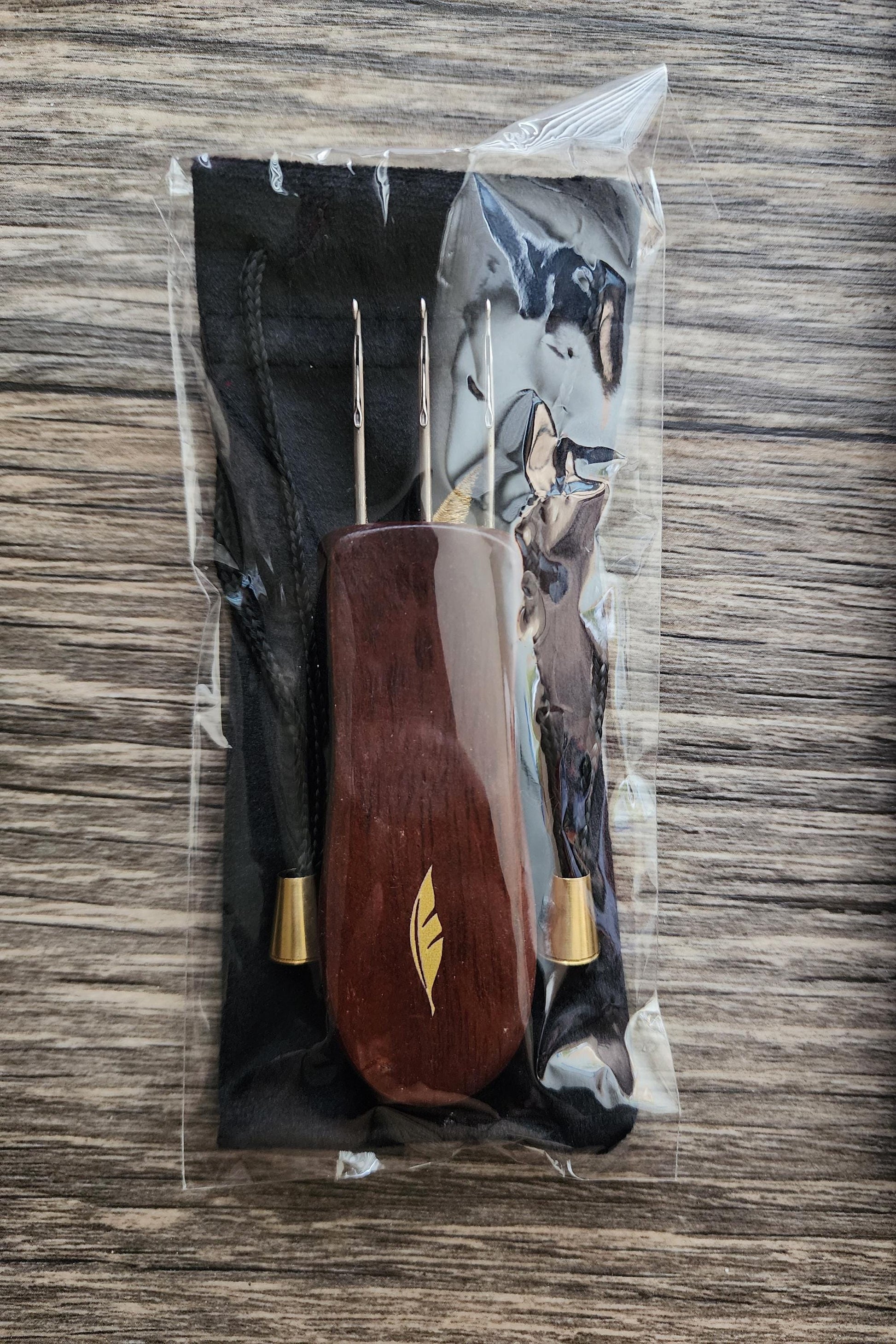 1 Cord Quill I-Cord tool with dust proof carrying pouch