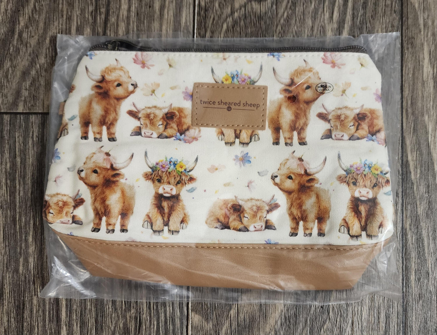 Twice Sheared Sheep Project Bag | Knitting and Crochet Project Holder with Outer Zipper | Medium Size Yarn destash