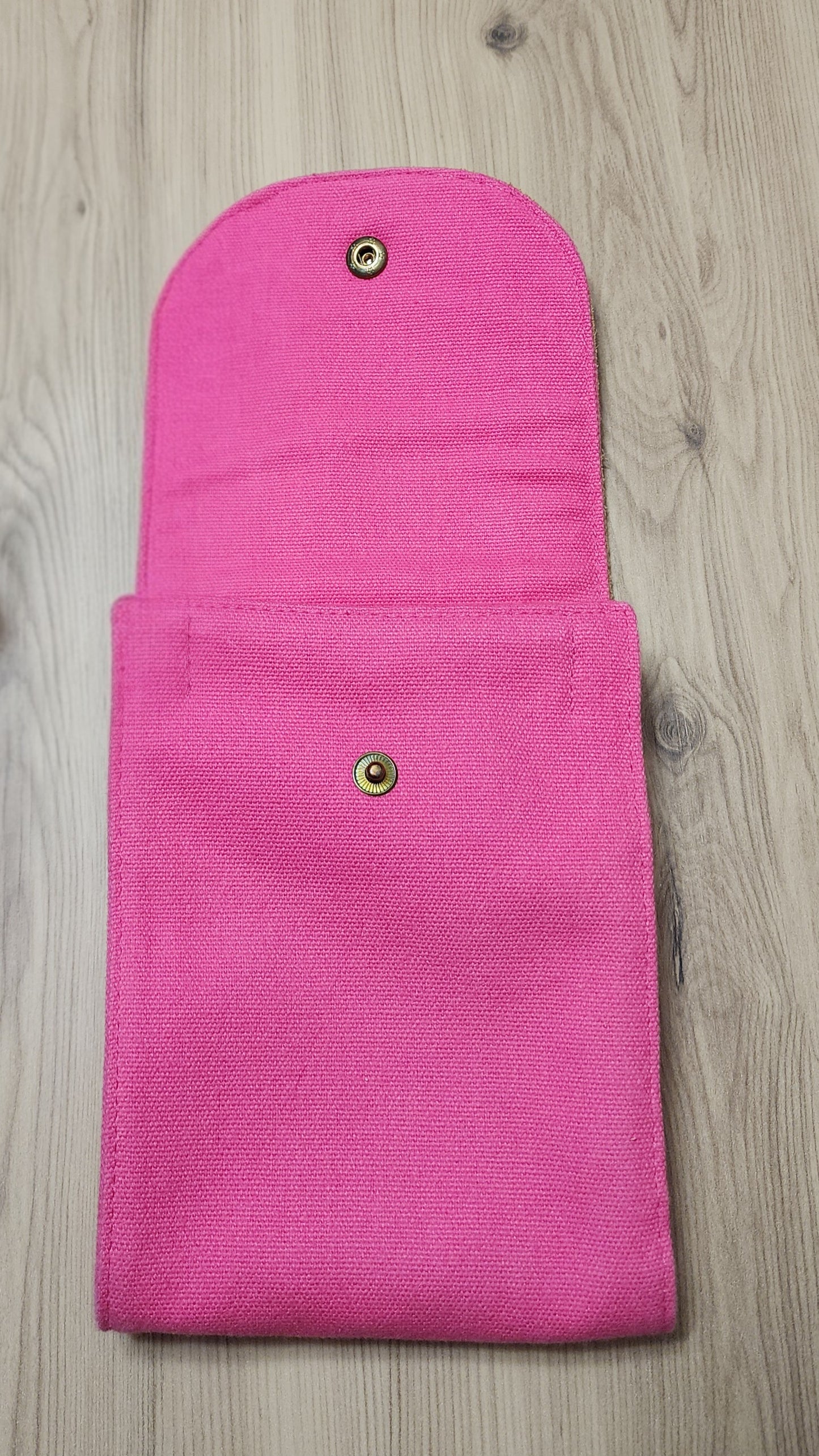 Plystre Needle Cable Case Holder